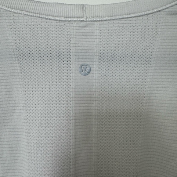 Lululemon Run Swiftly T-shirt - Picture 2 of 4